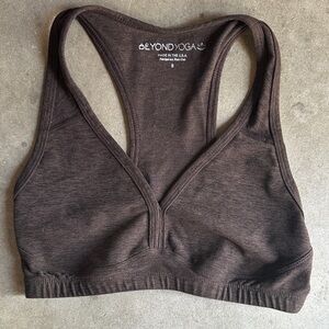 Beyond Yoga Chocolate V-Neck Racerback Sports Bra